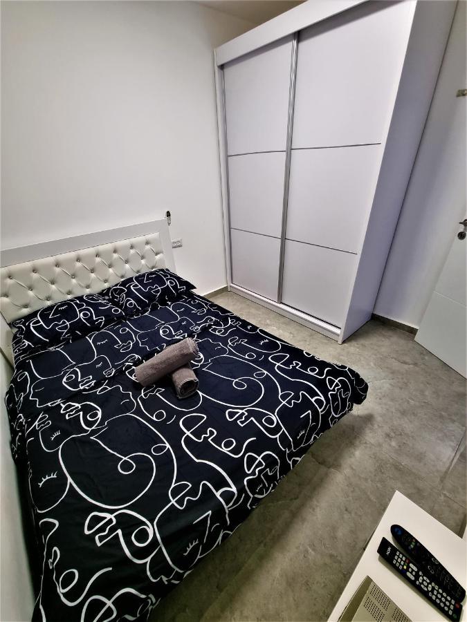 Diamond Apartment *